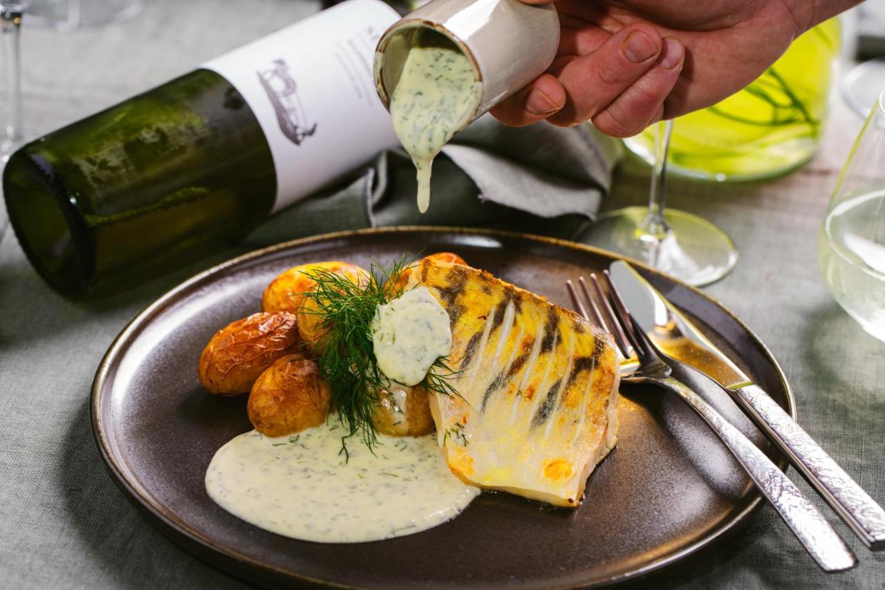 Restaurant & Pension U Hradu Šternberk Dış mekan fotoğraf